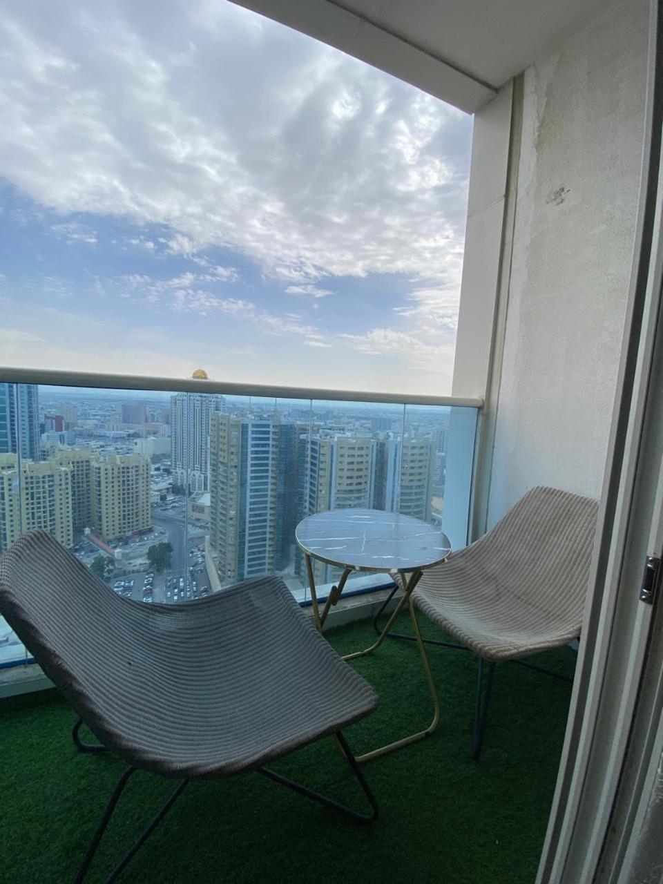 Oasis Tower 1